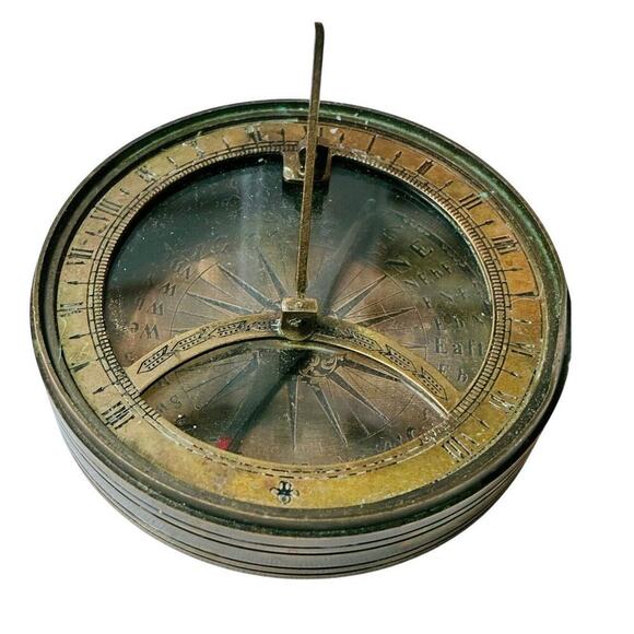 Vintage Brass Sundial Compass with Roman Numerals – Nautical Collectible 3.5” - Picture 1 of 4